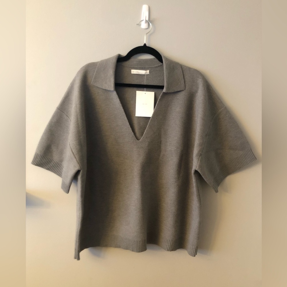 Short-Sleeve Collared V-Neck Sweater - Gray